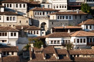 Berat, Albania © Konpasu.de Blog, Pexels